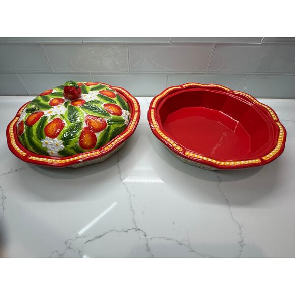 Temp-tations Figural Fruit Strawberry Basket Weave Covered Pie Casserole Dish - Picture 2 of 10